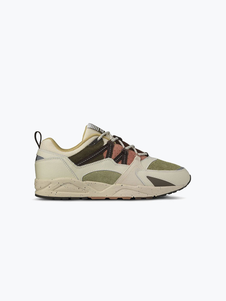 Karhu – Karhu - Fusion 2.0 (F804198) Lily White / Molé - Schoenen - Unisex – Wit – Schoenen