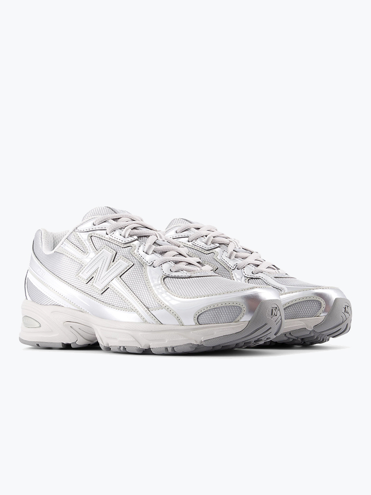 New Balance – New Balance - U7405I7 Metallic Silver 877 C - Schoenen - Unisex – Grijs – Schoenen