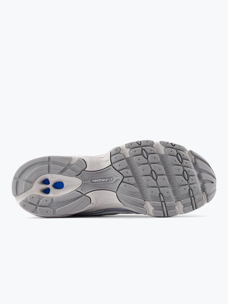 New Balance – New Balance - U7405I7 Metallic Silver 877 C - Schoenen - Unisex – Grijs – Schoenen