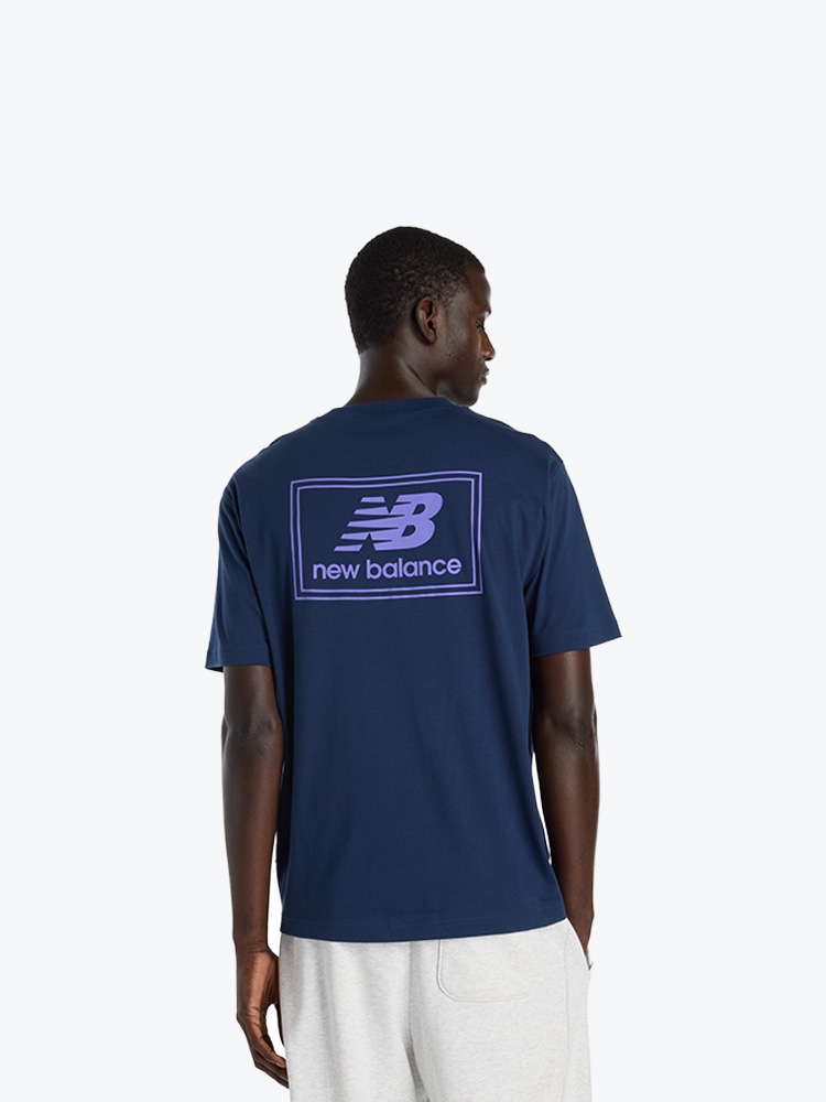 New Balance – New Balance - Woven Label T-Shirt NB Navy - T-Shirts - Heren – Blauw – T-Shirts